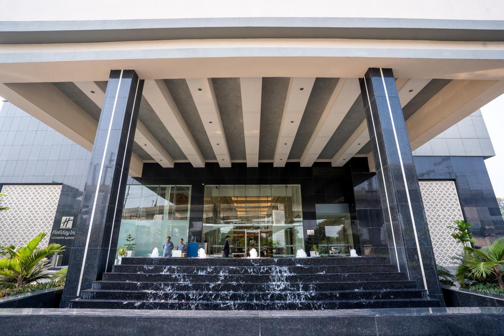 Holiday Inn Lucknow Airport By Ihg Екстер'єр фото