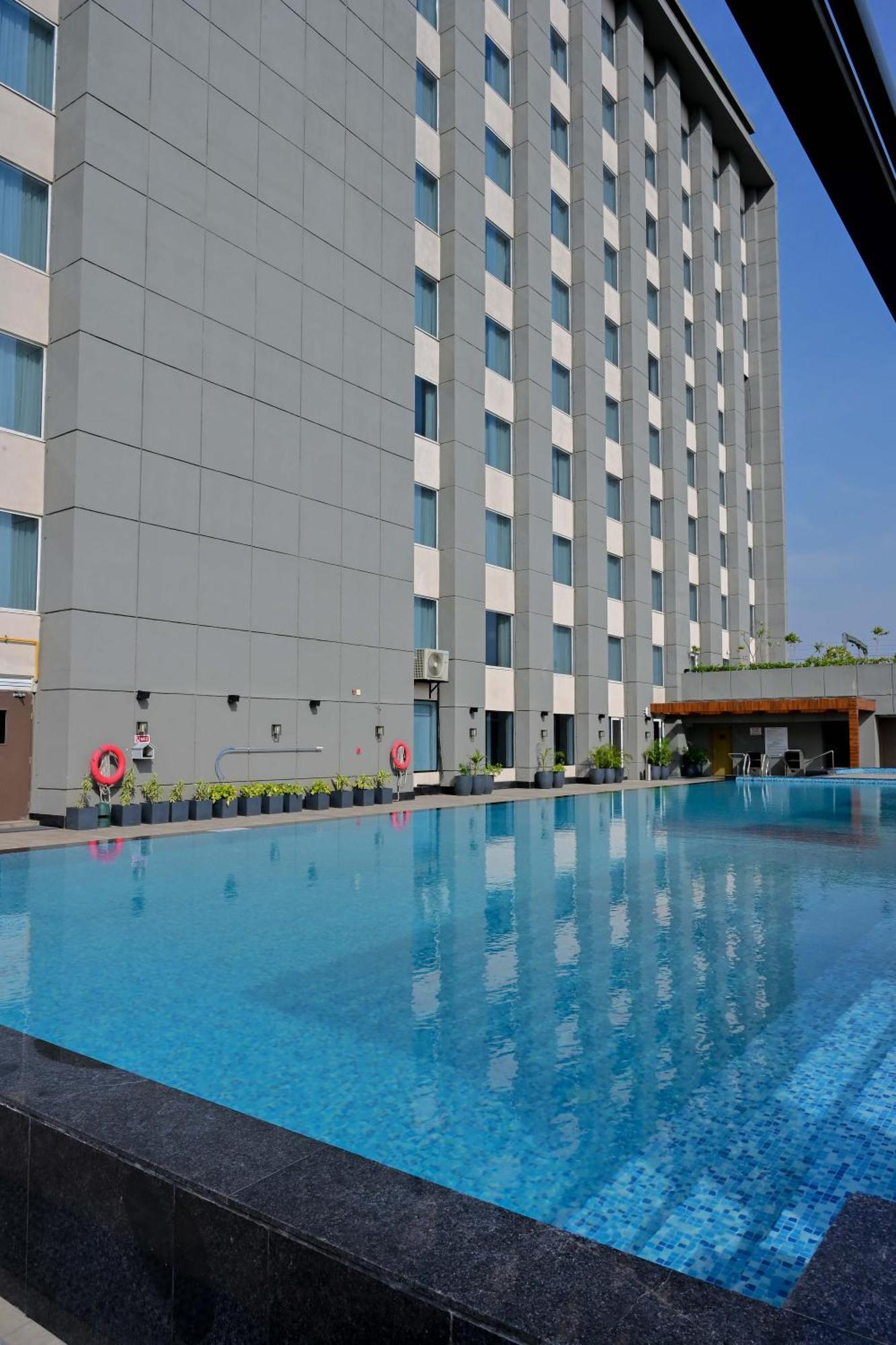 Holiday Inn Lucknow Airport By Ihg Екстер'єр фото