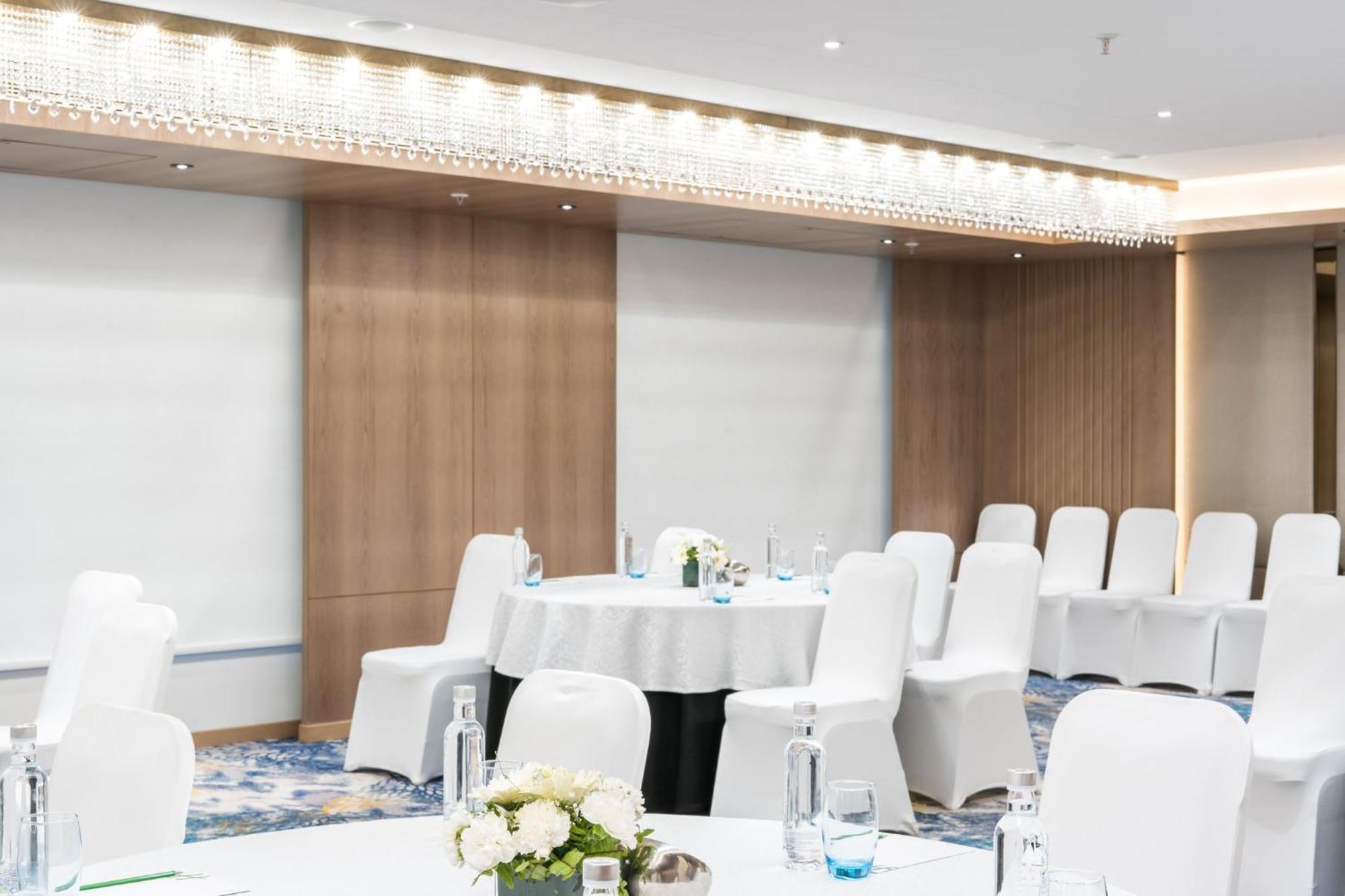 Holiday Inn Lucknow Airport By Ihg Екстер'єр фото