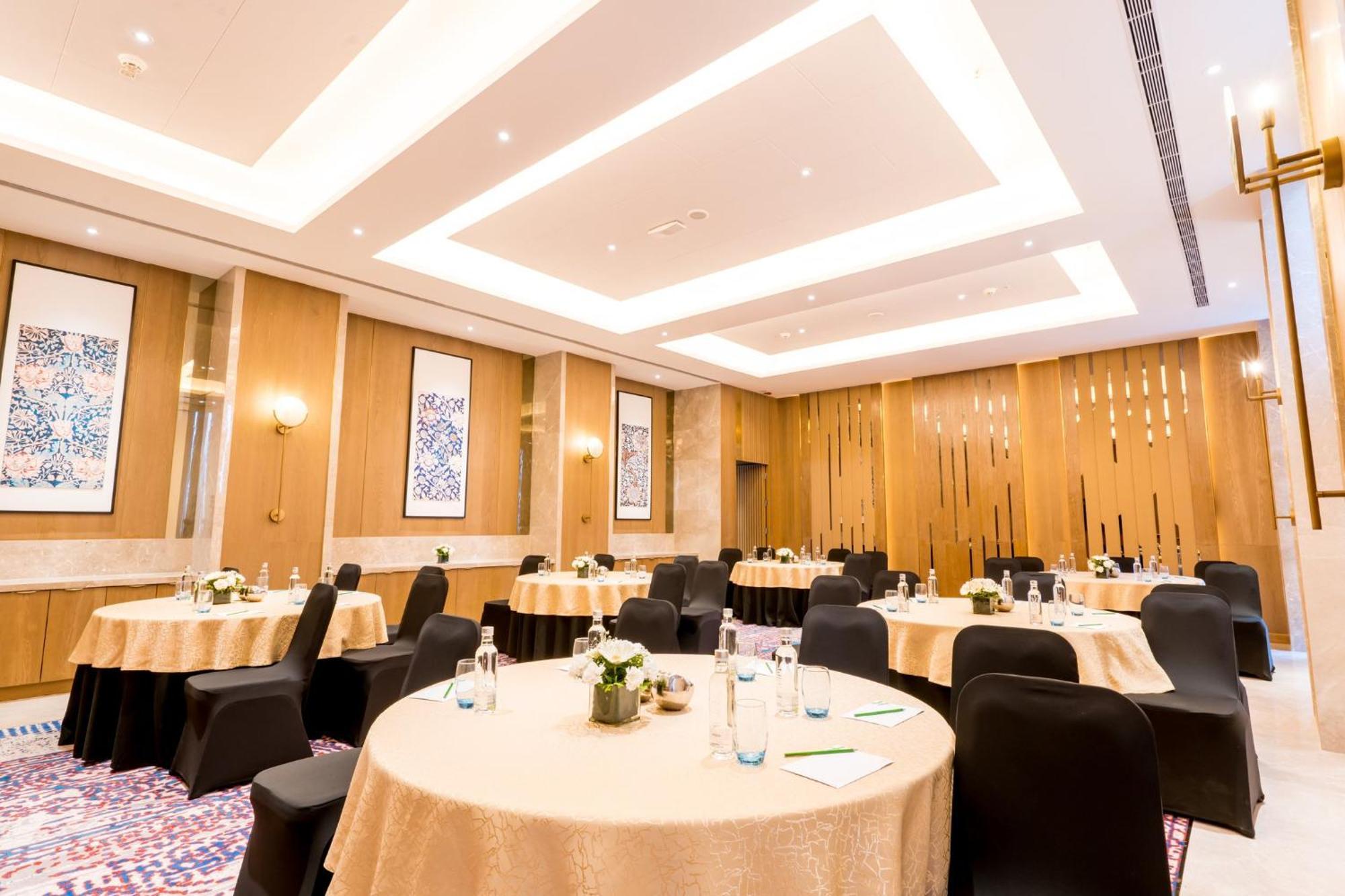 Holiday Inn Lucknow Airport By Ihg Екстер'єр фото